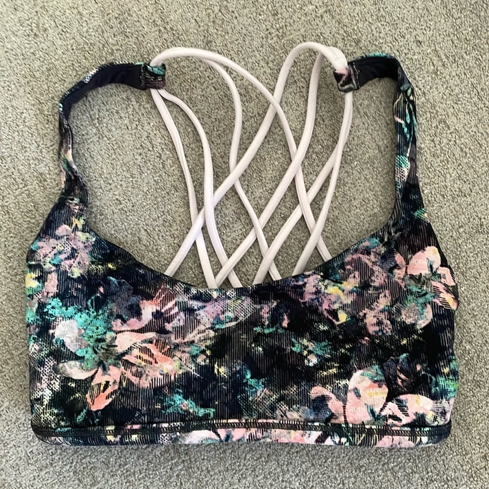 Lululemon Sports Bra Criss Cross 6